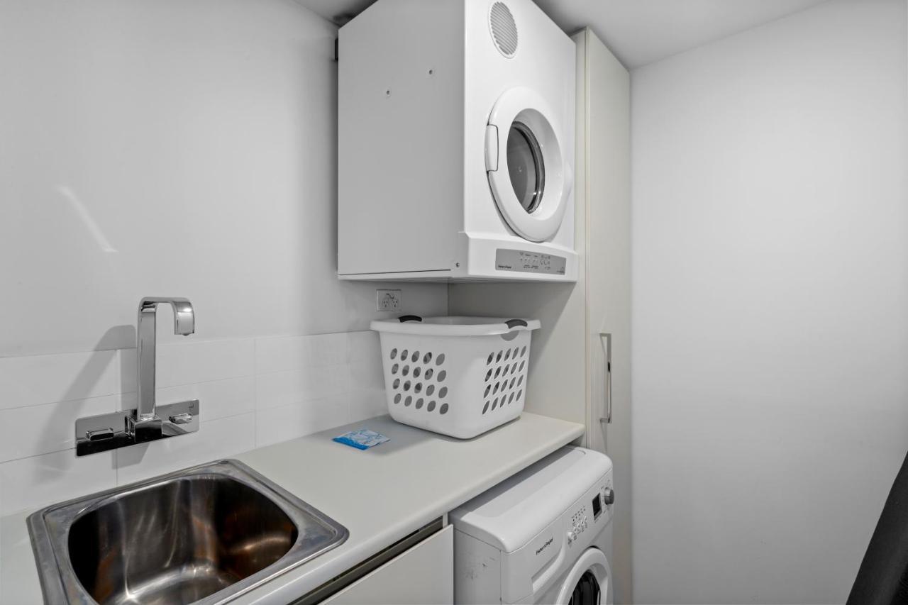 Soul Beachfront 3Brm Ocean View - Optimise Bnb Gold Coast Kültér fotó